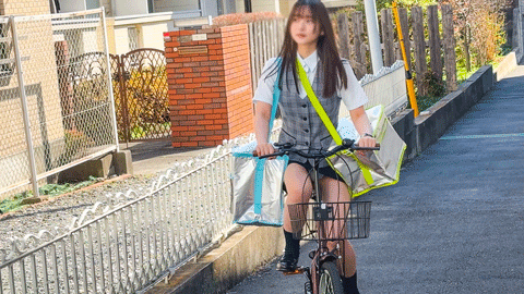 ヤク●トレディ 色白美人、気立て良し、成績優秀（多分）なKさん 一生懸命お仕事中のパンティ隠し撮り 自宅で生中出しハメ