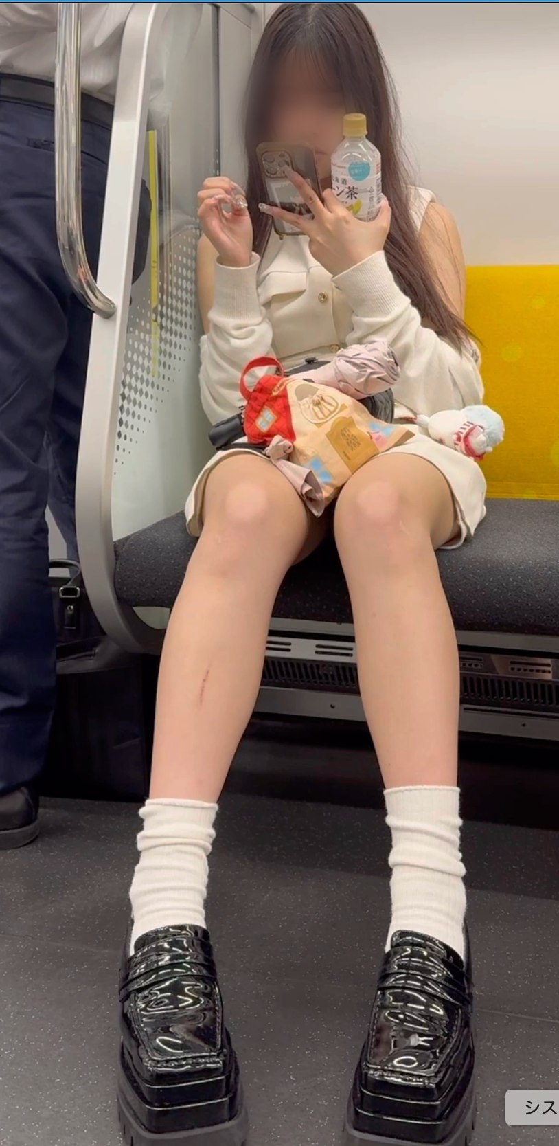 【再販】S級美人お姉さんの脚をじっくり堪能！生脚美脚を対面のアングル撮影