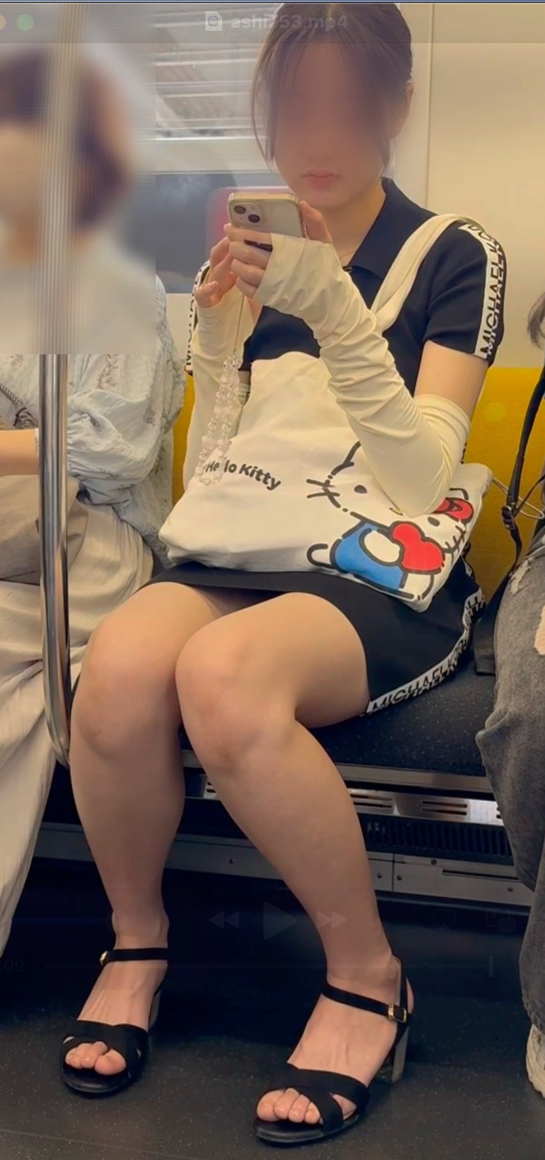 【再販】S級美人女子大生を対面から密着！ミニスカからの見える綺麗な生脚を劇撮　前編