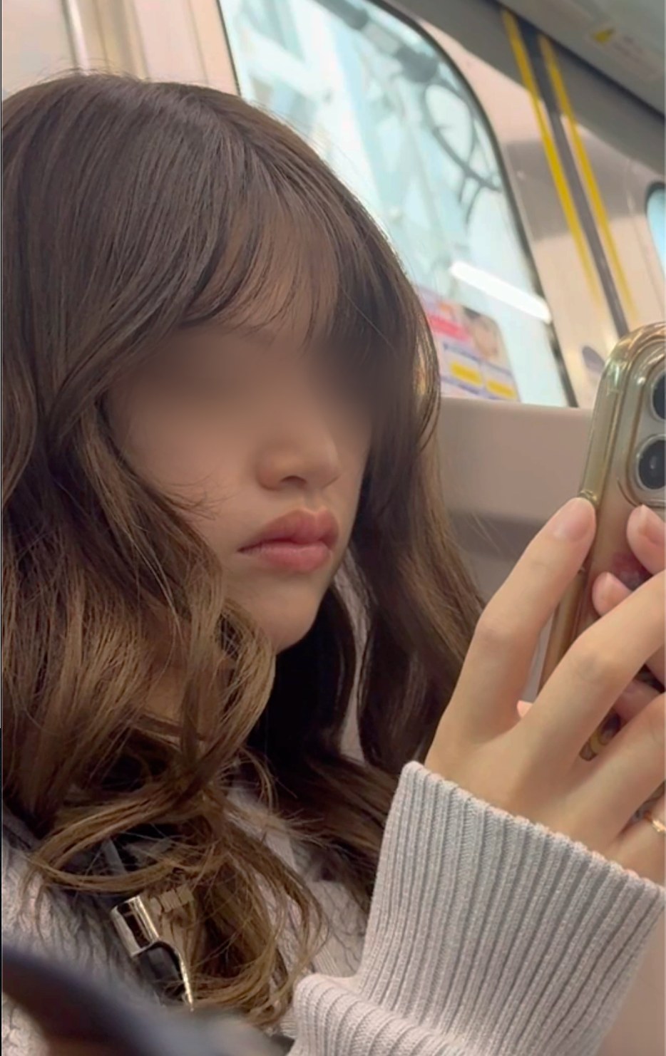 【再販】ギャル系S級美人お姉さんの「生足ミニスカ」に超接近!