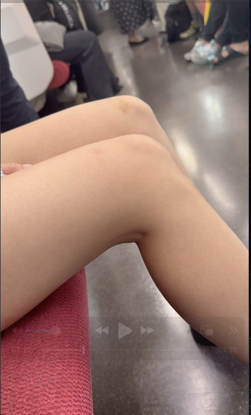 【再販】ギャル系S級美人お姉さんの「生足ミニスカ」に超接近!