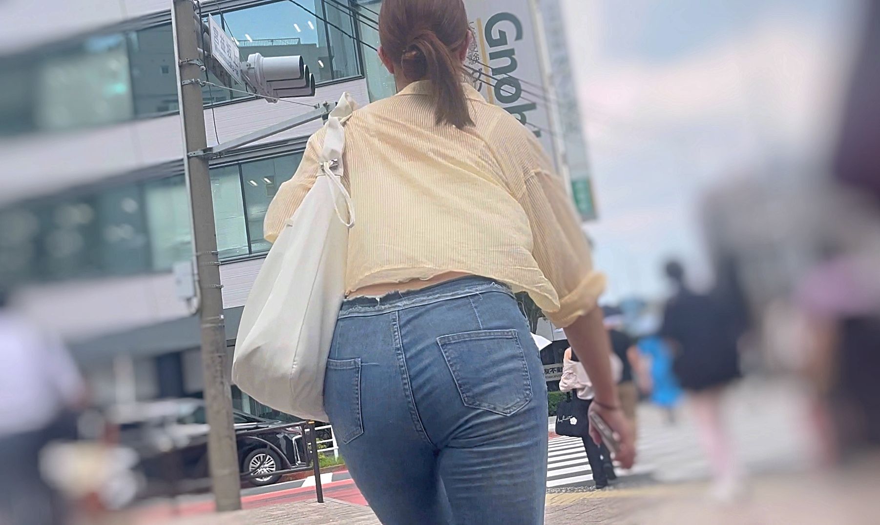 女子大生の生意気エロ尻を堪能!抜群の張りとムニュ感たっぷりのスケベ尻と食い込むパンティで♂を誘う!