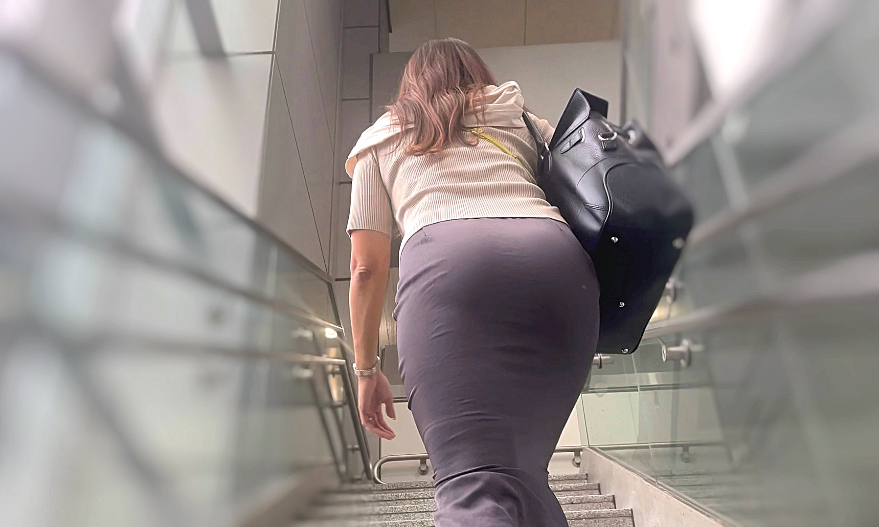 超Sクラスのスパッツ美巨尻を堪能!希少なスパッツからエロ尻を突き出して♂を誘惑!