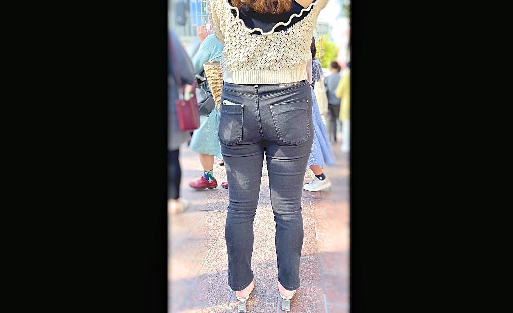 超Sクラスのパッツン美尻を堪能!美ボディからプリケツを突き出しパンティラインで♂を誘う!