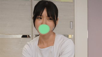 《個人撮影》彼氏のちんぽと比べさせられて「言えない…分かんないよ！」貞操観念高めの美人セラピストさんでも膣奥ガン突きされるとイキ