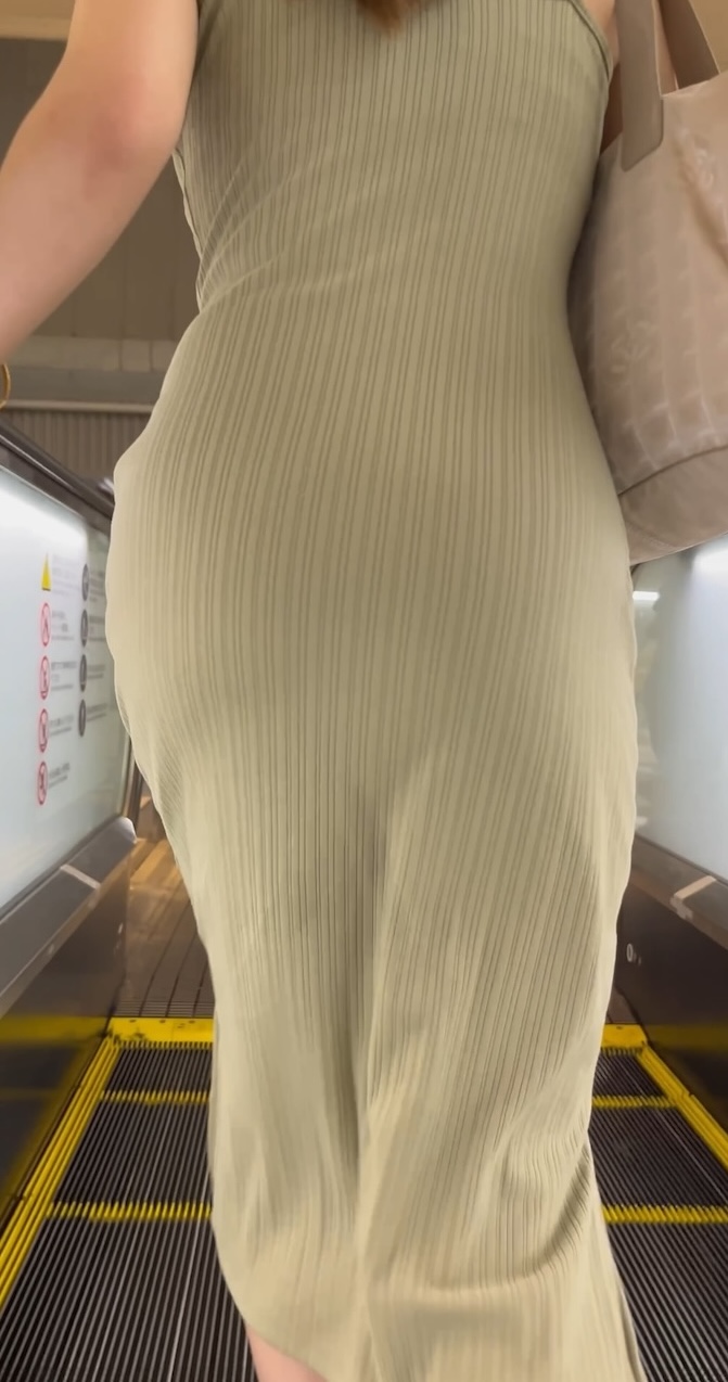 【再販】《4K・高画質》 No.1303「えっろ!迫力ある乳とお尻を浮かび上がらせるニットワンピ」