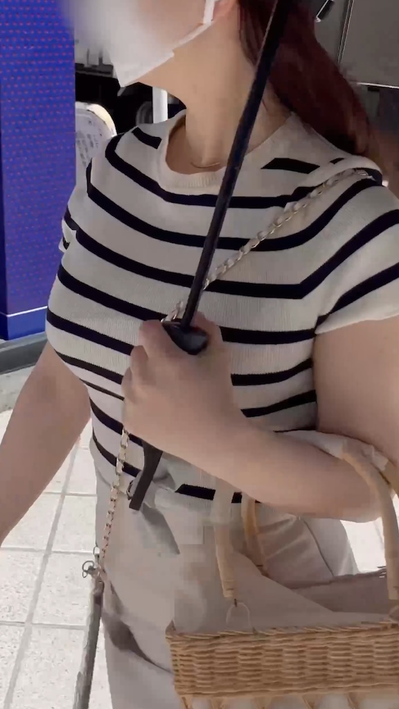 【再販】《4K・高画質》 No.1350「ほぼ裸のようだ!恥ずかしいレベルで極薄生地の洋服で街を闊歩する」