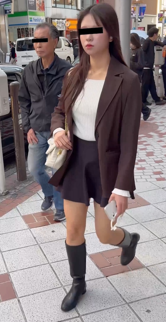 【再販】《4K・高画質》 No.1353「エロい顔してヤラレにいく美女!インパンの中身は純白パンティーだ」