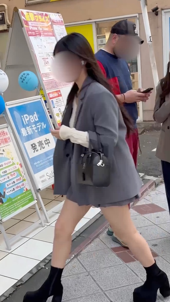 【再販】《4K・高画質》 No.1359「JK風ファッション!とんでもなく可愛らしい美女のミニスカの中身」