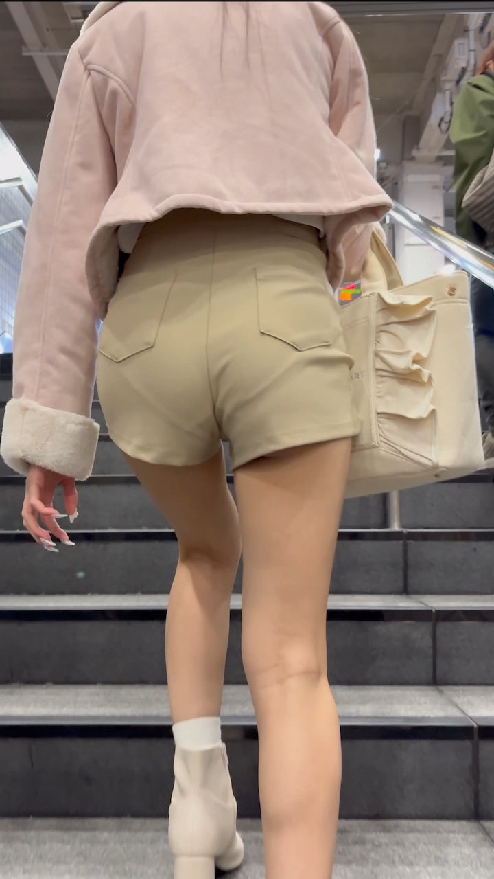 【再販】《4K・高画質》 No.1395「激カワJD!存在感抜群に透けまくるPライン」