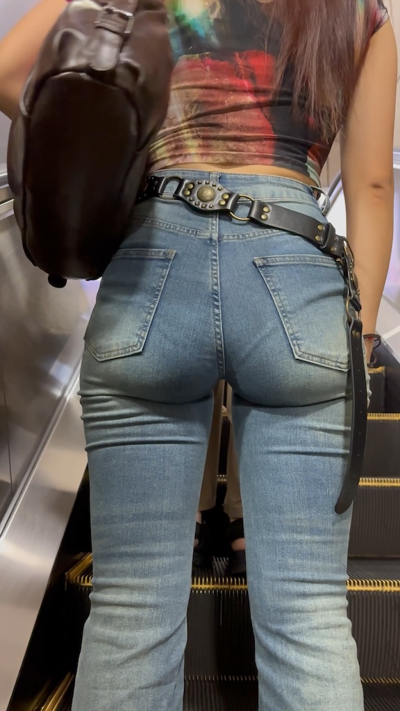 Pcolle PPV 【再販】《４K・高画質》 No.1512「絶品デニム尻！肉感BODYがイヤラしい美容師GAL」