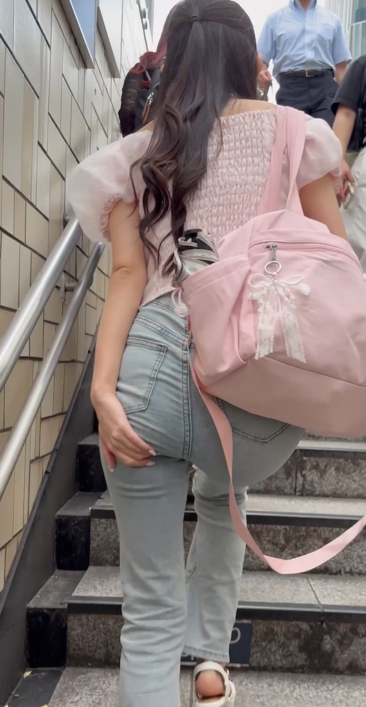 Pcolle PPV 【再販】《４K・高画質》 No.1672「なんでそんな事を！ほぼアイドルのようなセレブ美女の美巨尻」