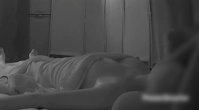 ロケット美巨乳にビンビン尖った乳首がエロすぎる