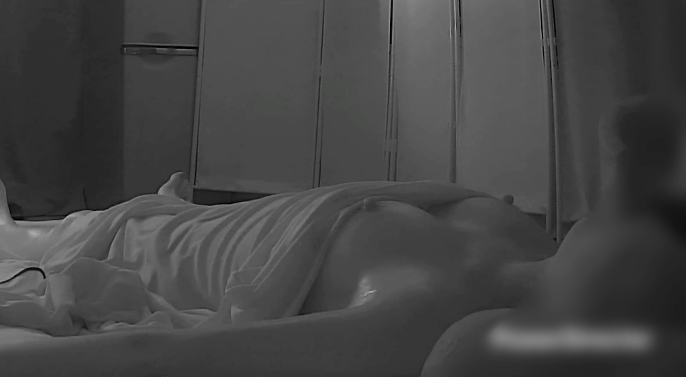 ロケット美巨乳にビンビン尖った乳首がエロすぎる