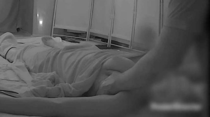 オイルで艷やか爆乳おっぱい