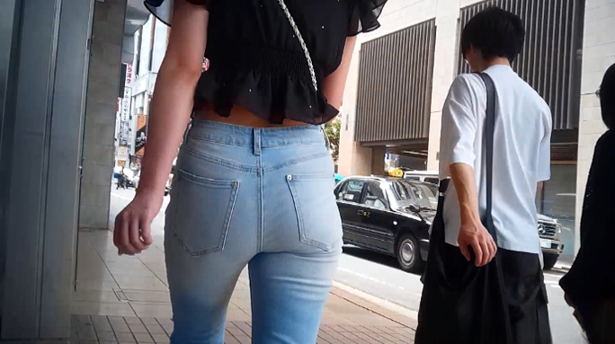 (10名収録)清楚系ハイスペ美人お姉さんの極エロ美桃尻がピタピタスキニーデニムに食い込む…尻フェチ必見の卑猥ライン全開!など