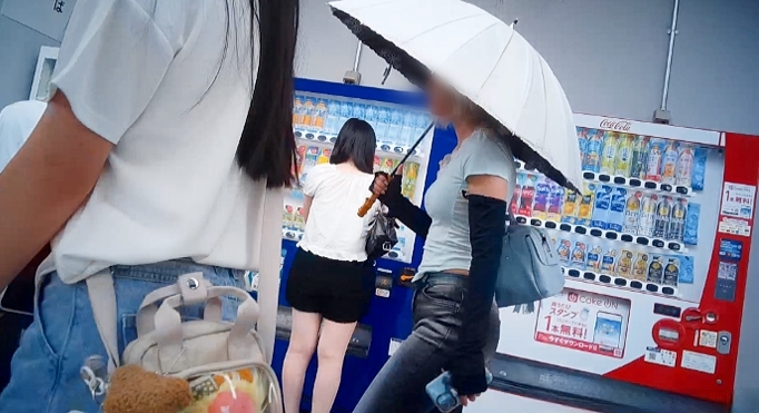 Pcolle PPV 2806066a802e4717637「(11名収録)美巨乳美巨尻パーフェクトスタイル美形美人ギャル女子大生のスキニーデニムなど」（販売者：めっちゃリアル） サンプル画像