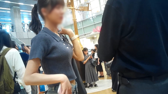 Pcolle PPV 美人度レベルMAXの女子大生が着こなすクロップドポロシャツを美巨乳が突き上げる姿など