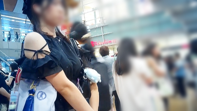 Pcolle PPV 2816016aa64e97bc5fa「ツンと上向きに反り返る美巨乳をパンパンに膨らませて待ち合わせする清楚系クビレ美人女子大生のたまらない卑猥ボディなど」（販売者：めっちゃリアル） サンプル画像