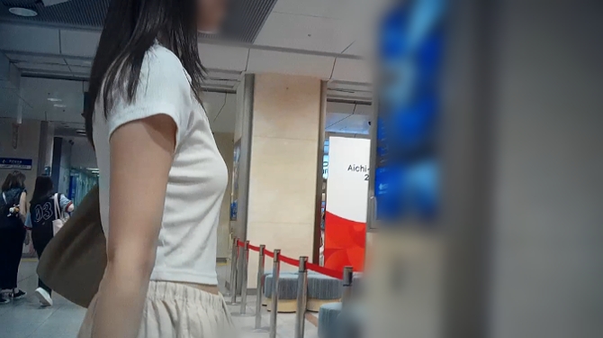 Pcolle PPV 2816016aa64e97bc5fa「ツンと上向きに反り返る美巨乳をパンパンに膨らませて待ち合わせする清楚系クビレ美人女子大生のたまらない卑猥ボディなど」（販売者：めっちゃリアル） サンプル画像