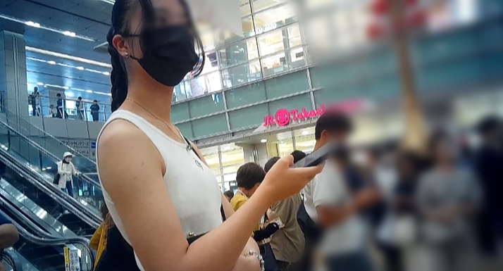 Pcolle PPV 2824526ac4a2ab85413「超絶美形フェイスの美人女子大生が美巨乳膨らませて待ち合わせ」(販売者:めっちゃリアル) サンプル画像