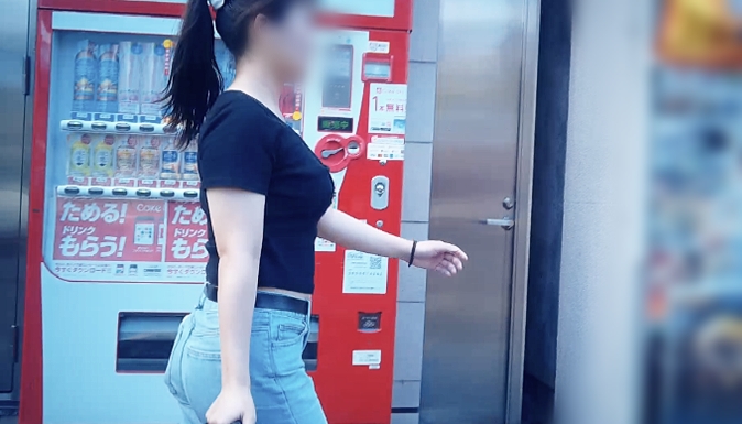 Pcolle PPV 2826606acb3f9a477d8「ニットを突き上げる美爆乳!待ち合わせする清楚系美人お姉さんの膨らみがエロ過ぎるなど。」(販売者:めっちゃリアル) サンプル画像