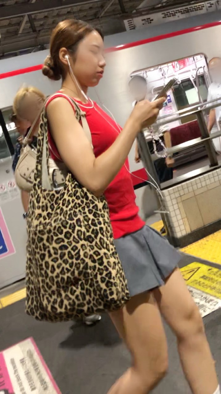 【横からの眺め363】既視感のあるエロエロボディのJDを追いかけて!!