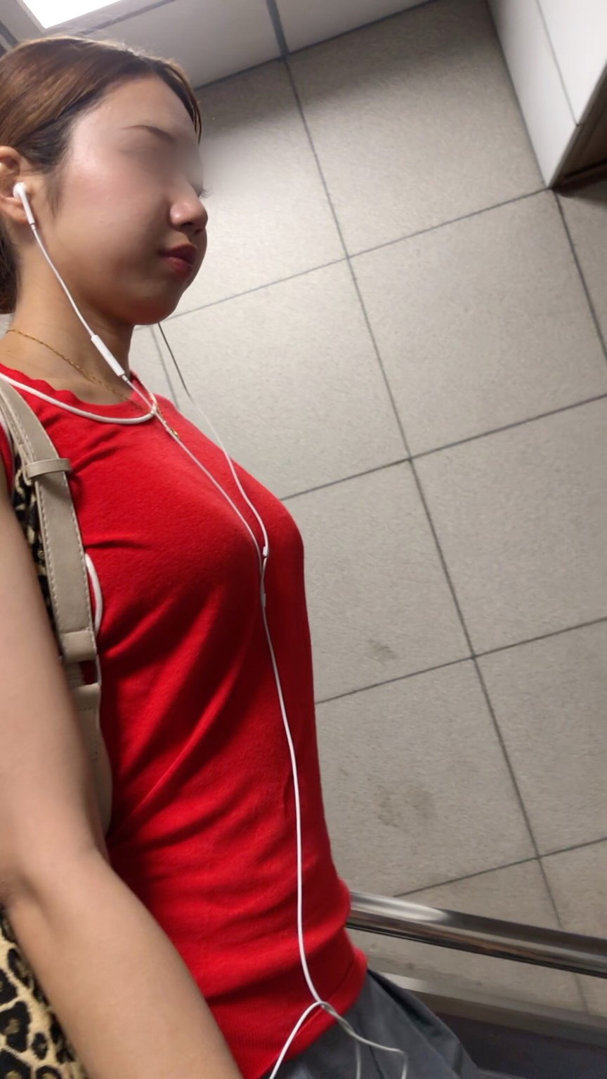 【横からの眺め363】既視感のあるエロエロボディのJDを追いかけて!!