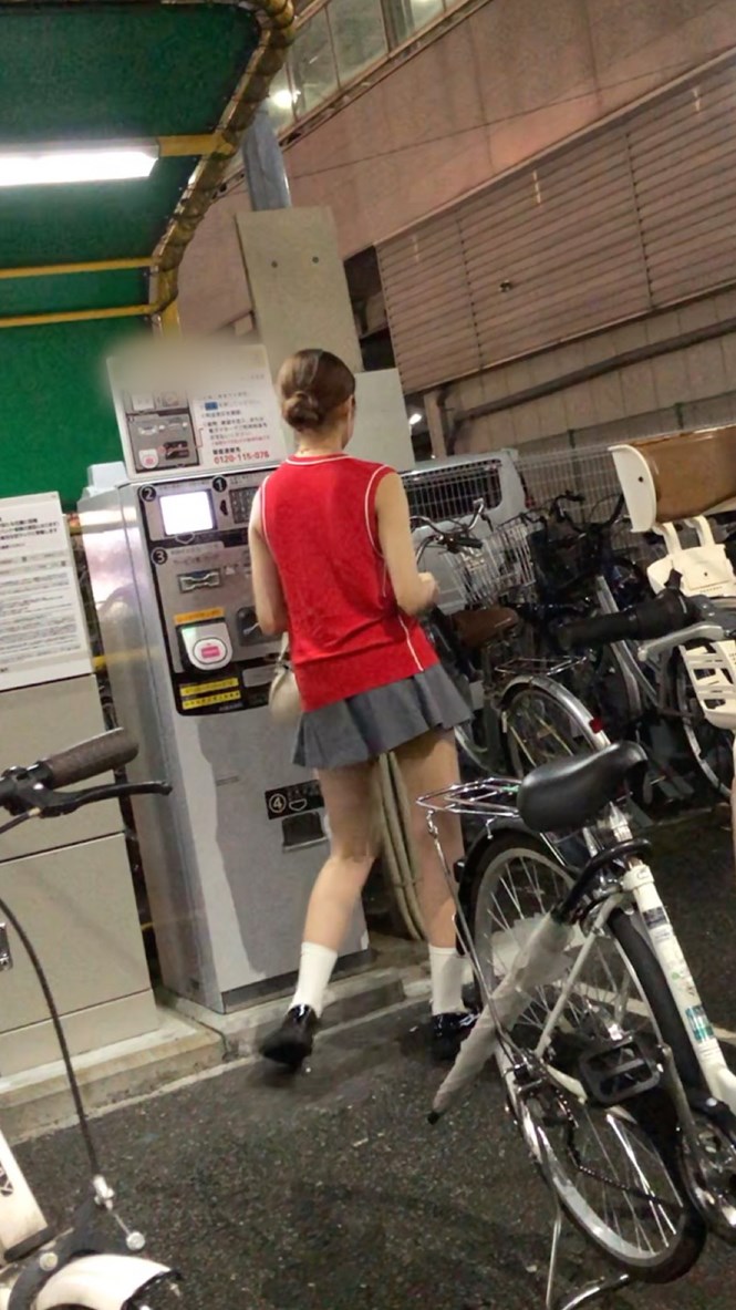 【横からの眺め363】既視感のあるエロエロボディのJDを追いかけて!!