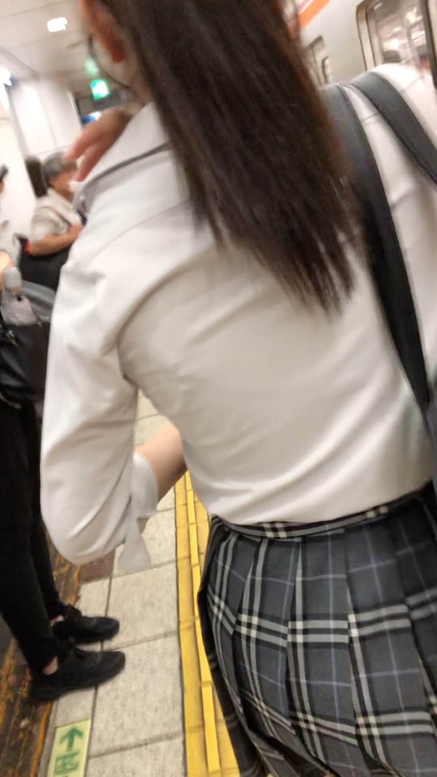 【放課後の眺め123】ムチムチボディのJKは推定Fカップ!