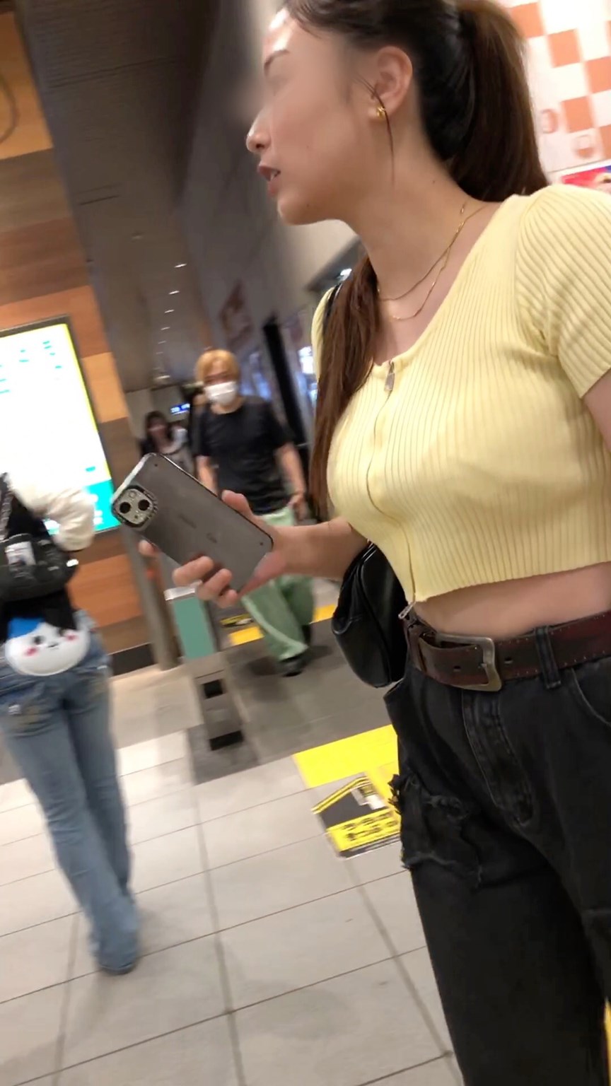 【横からの眺め367】スタイル抜群のJDはボリューム満点のGカップ