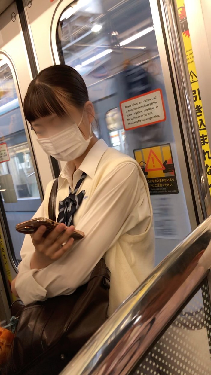 【放課後の眺め127】小柄な美少女JKを電車内で観察!