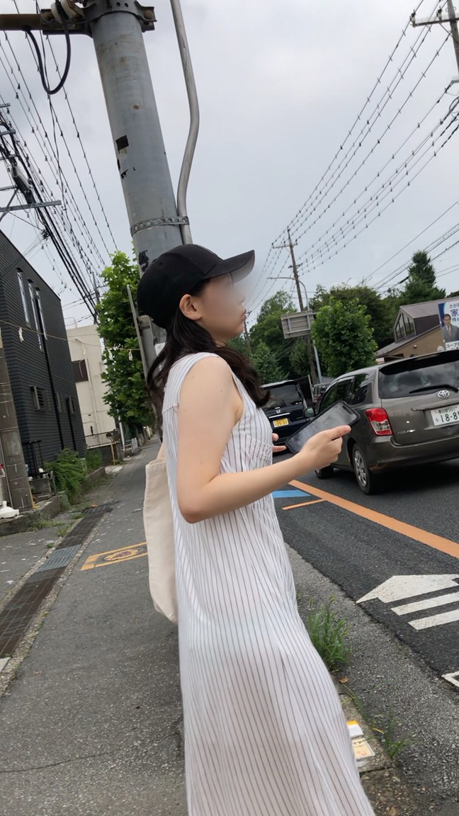 【横からの眺め370】白ワンピースのお姉さんのスケスケパンティに釘付け!!