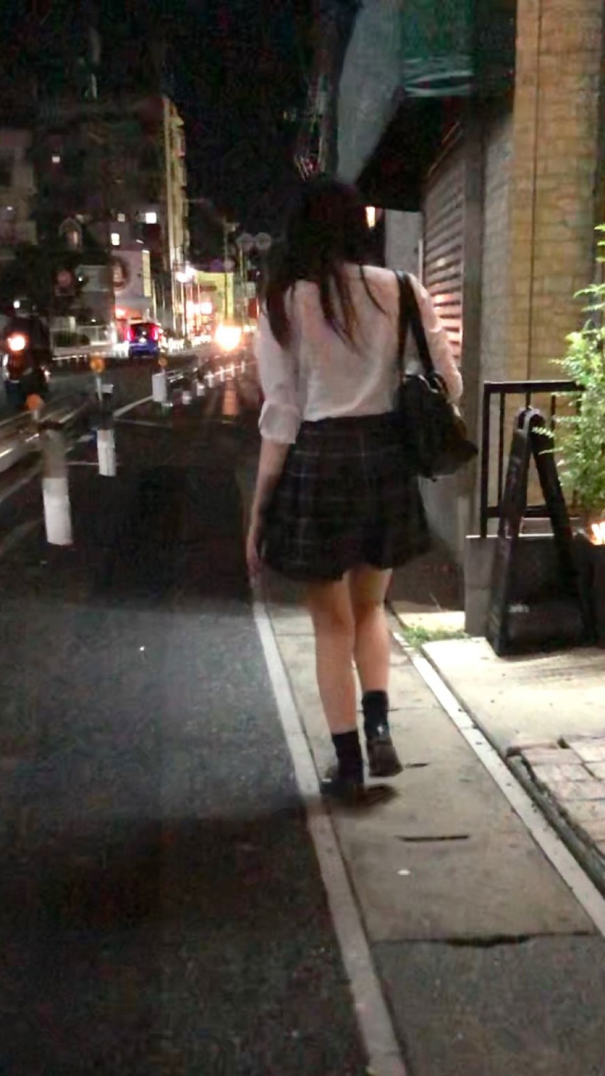 【放課後の眺め128】スタイル抜群の長身美少女JKを追跡!!