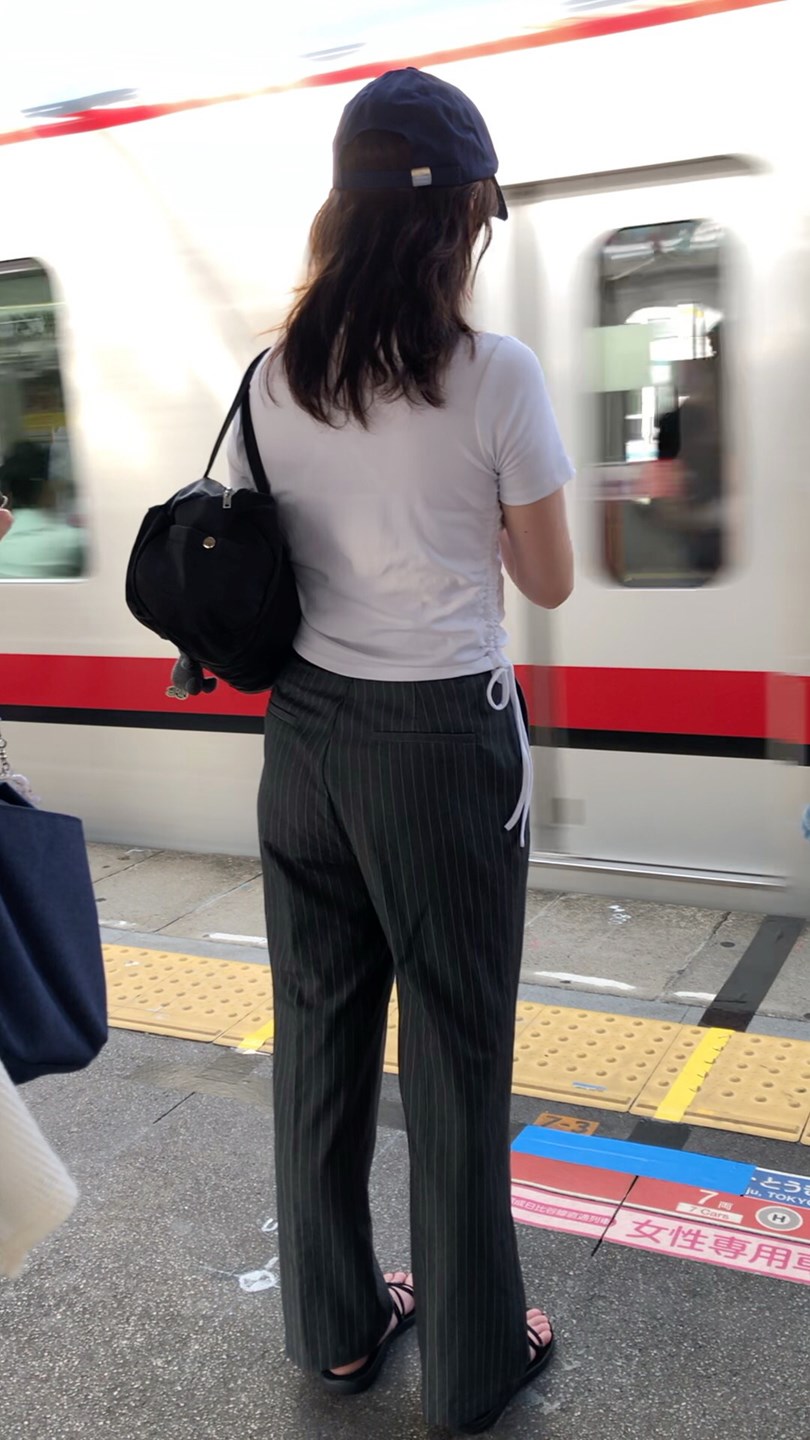 【上からの眺め67_ちっぱいver】程よい肉付きのお姉さんを上からじっくり観察!