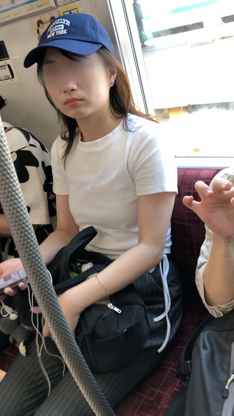 【上からの眺め67_ちっぱいver】程よい肉付きのお姉さんを上からじっくり観察!