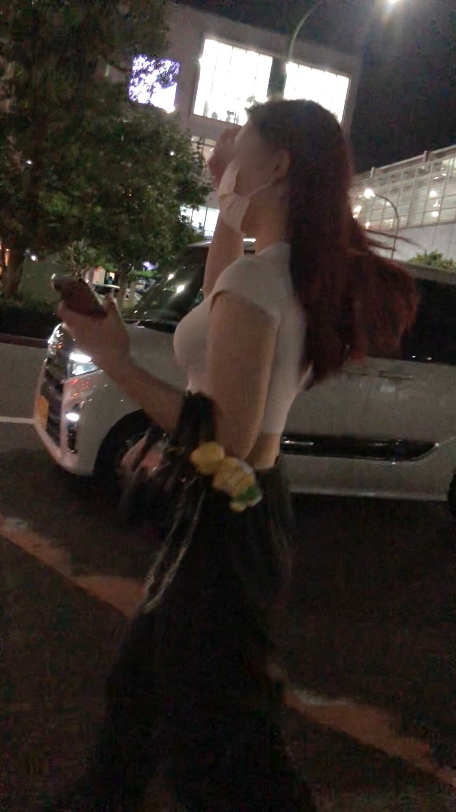 【横からの眺め375】へそ出しスタイルのエロエロボディのお姉さんを並走で!