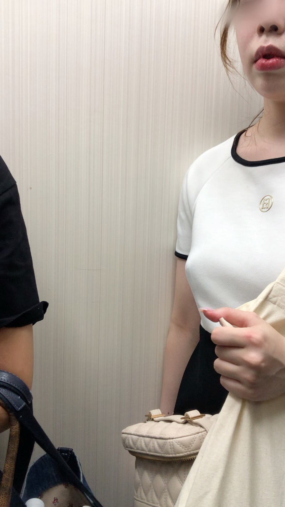 【横からの眺め383】体は極上のお姉さんを追跡すると・・・まさかの!?