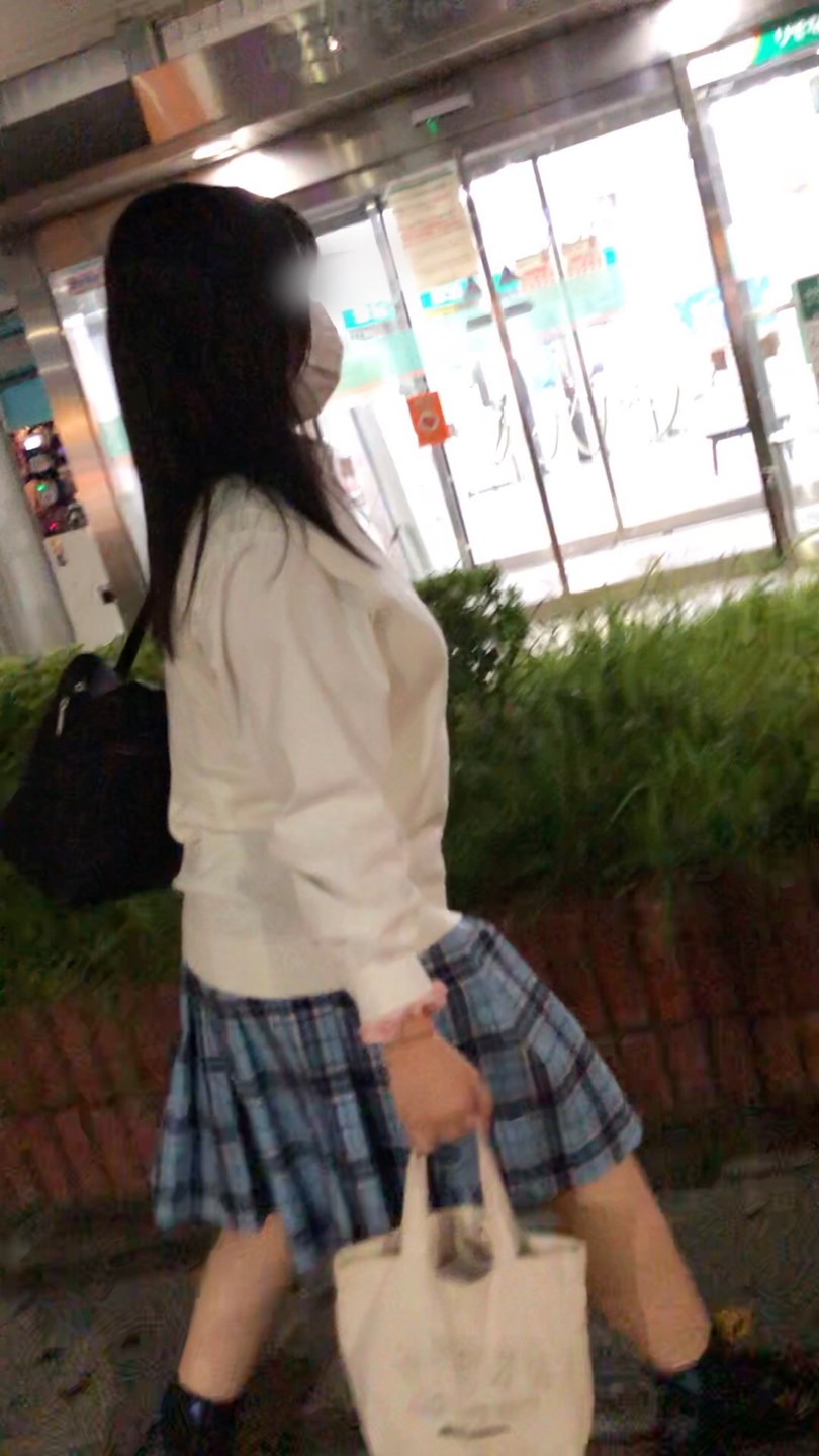 【放課後の眺め157】ムチムチボディのJKの巨乳を追いかけて!