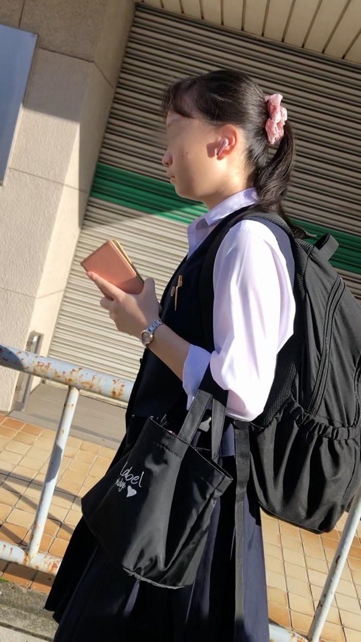 【放課後の眺め160】清楚系の真面目JKを並走で追いかけて!