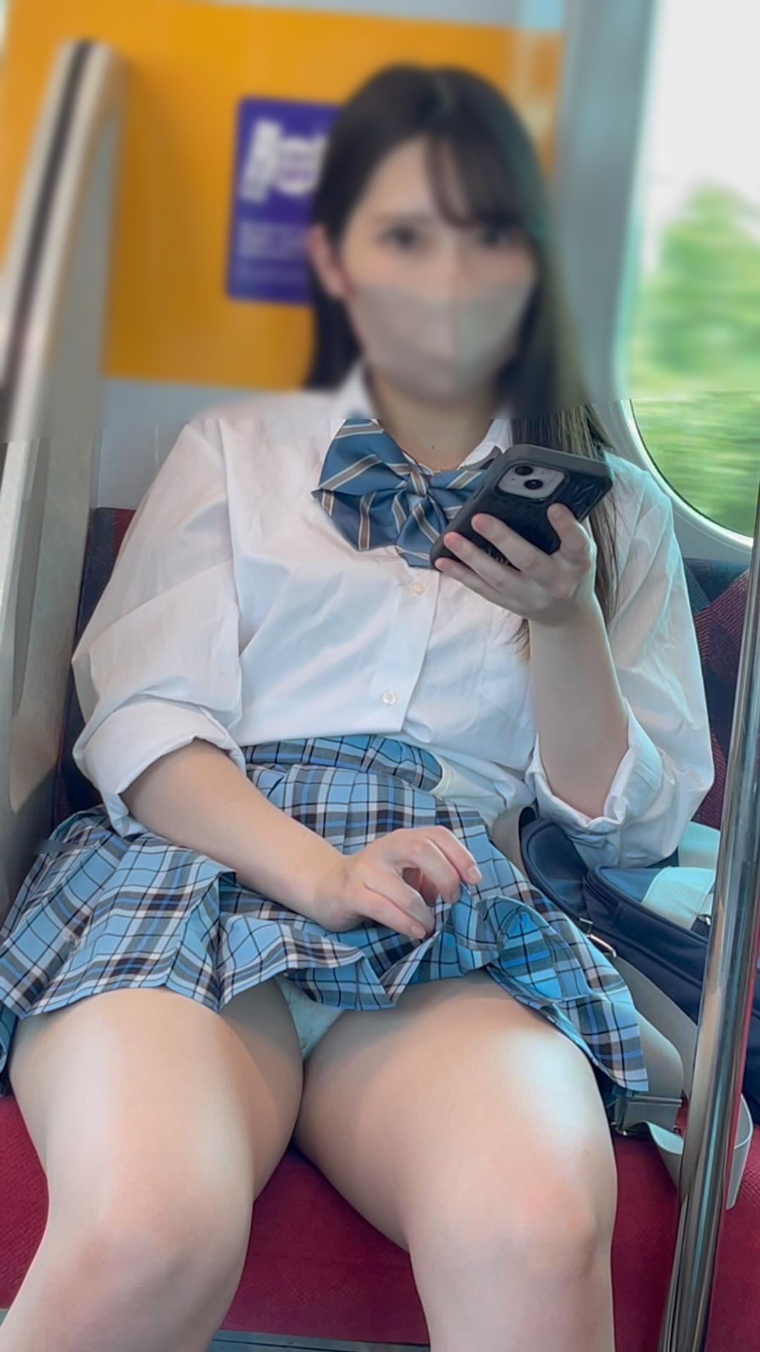 JK盗撮日記223 ソロとしては、1年ぶりの登場!!あのにこにこ笑顔が可愛い激カワ美脚JKを電車内で盗撮【完全主観30分超撮影】