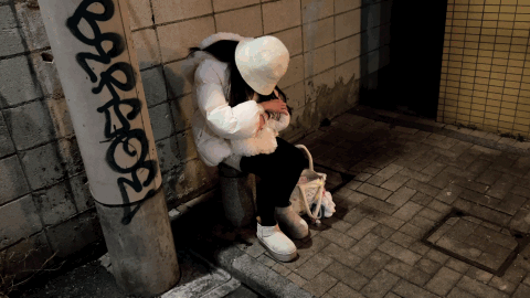 モデル級スレンダーの隠れ美巨乳とピンク色乳首 清楚系アパレル店員の気の緩みが楽しい送別会の夜を後悔の夜へと変わる