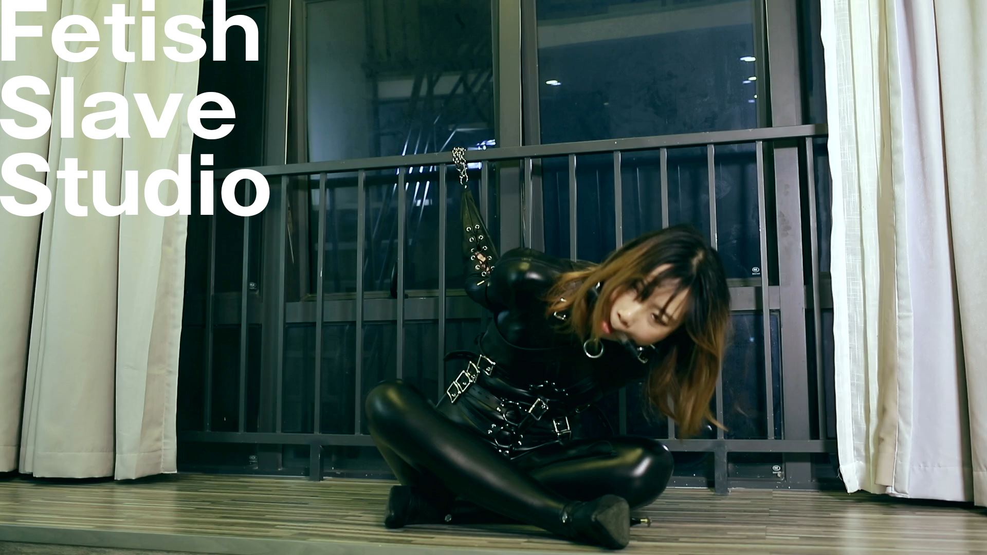 【再販】G●NTZなマンション内に囚われた美女 Vol.2