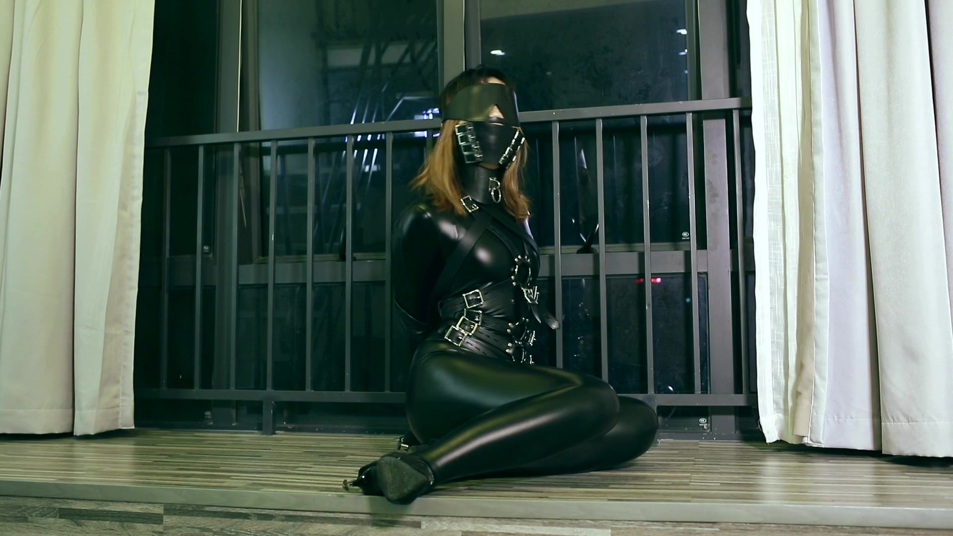 【再販】G●NTZなマンション内に囚われた美女 Vol.3