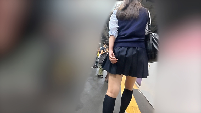 痴かん狂信者 #150【★4】激エロパンツに手を突っ込んでむっちり巨尻を鷲掴み揉み!手の平から溢れる尻肉!