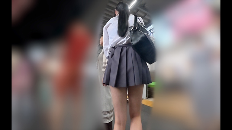 公式サンプル画像1枚目｜（サンプル）痴かん狂信者 #163【★5】黒髪清楚系のグチョグチョ濡れマンを激しく掻き回し！振動と音での周囲バレを気にしながら激