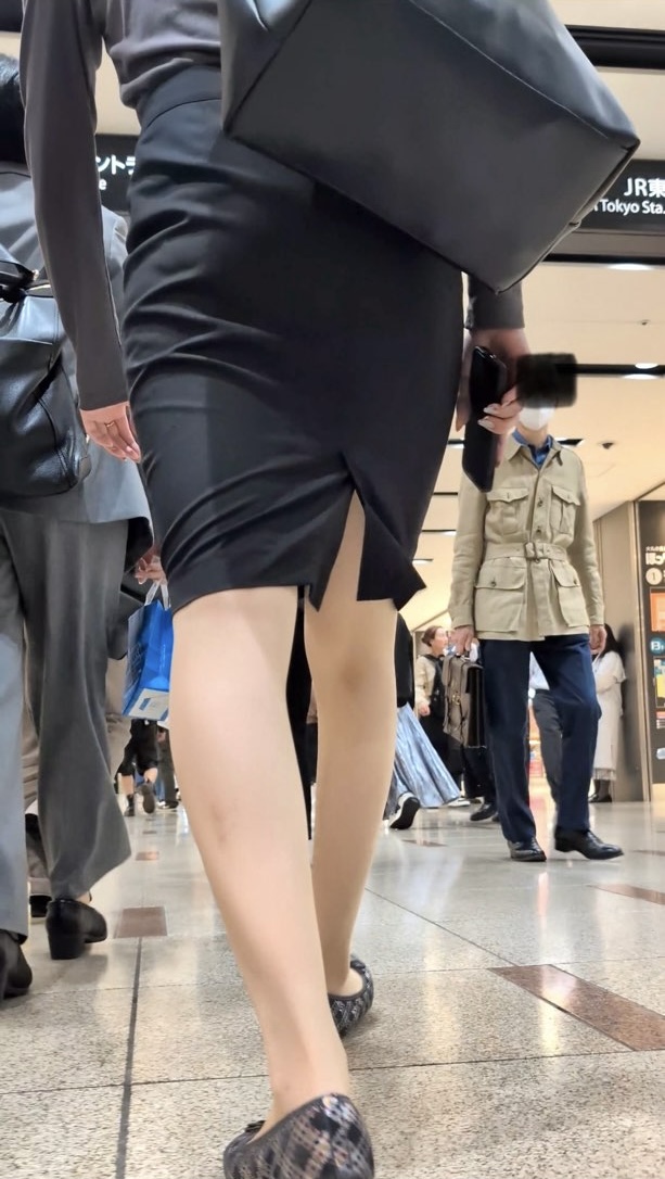 トリエンナ