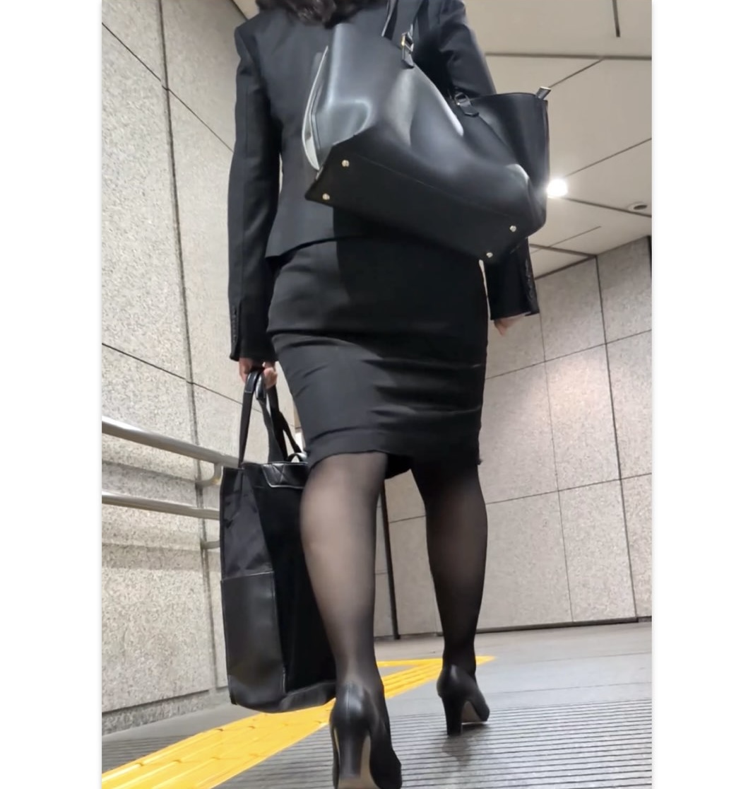 【488】ステキなスーツOLにグイッと接近な短編集vol.20