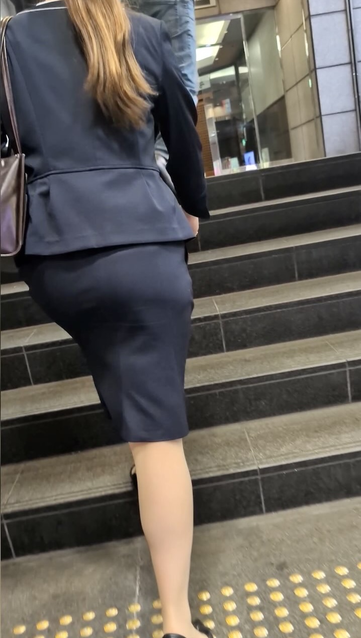 トリエンナ