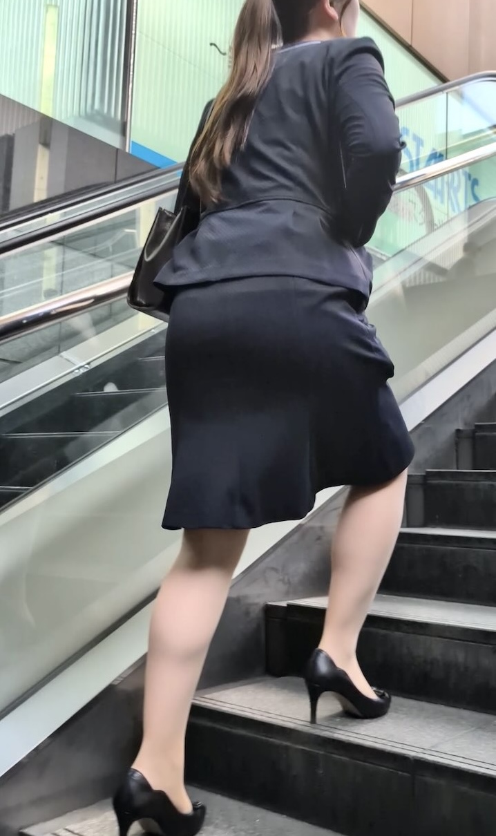 トリエンナ